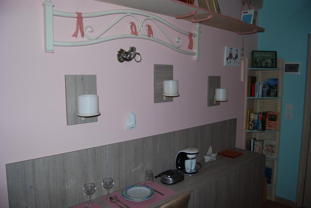 Luxury Traditional Room The Small Bookstore Kastro-Kyllini Extérieur photo