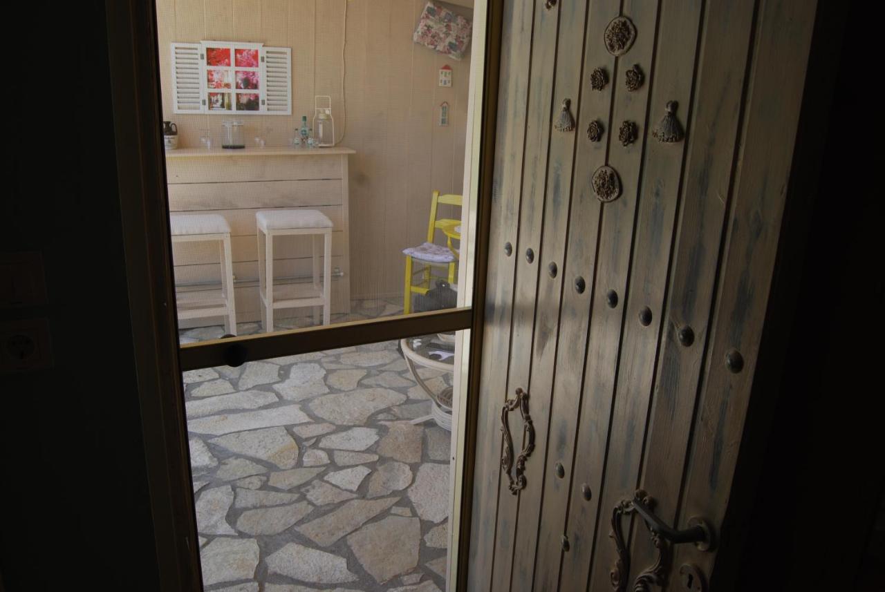 Luxury Traditional Room The Small Bookstore Kastro-Kyllini Extérieur photo