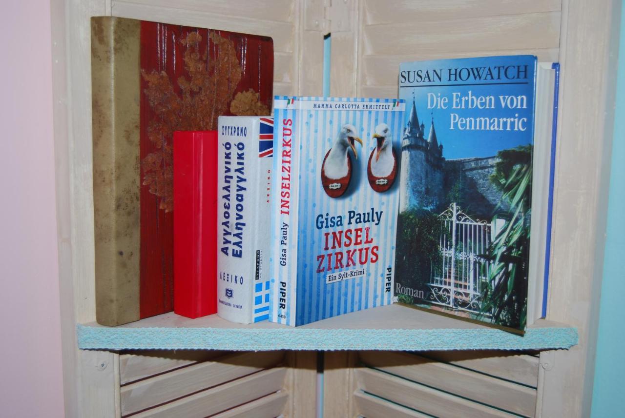 Luxury Traditional Room The Small Bookstore Kastro-Kyllini Extérieur photo
