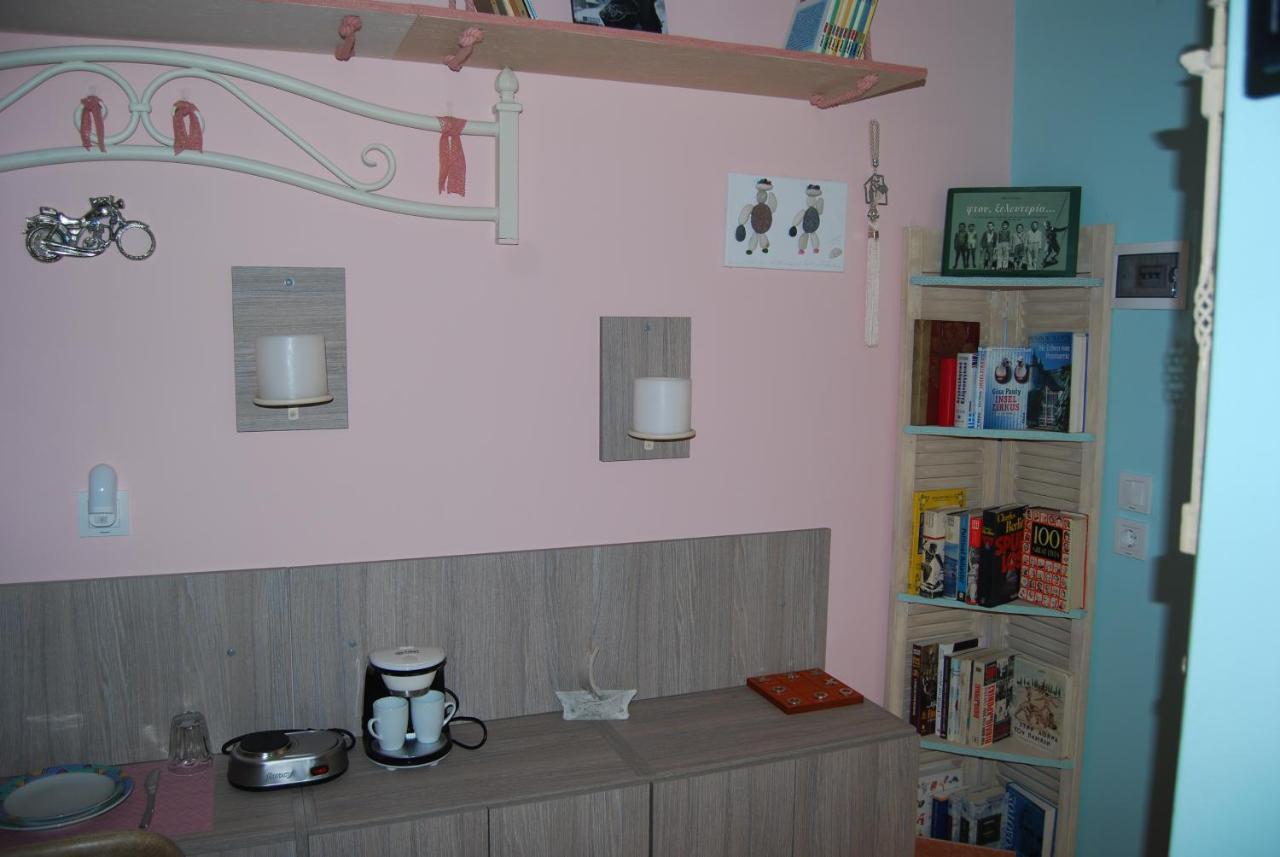 Luxury Traditional Room The Small Bookstore Kastro-Kyllini Extérieur photo